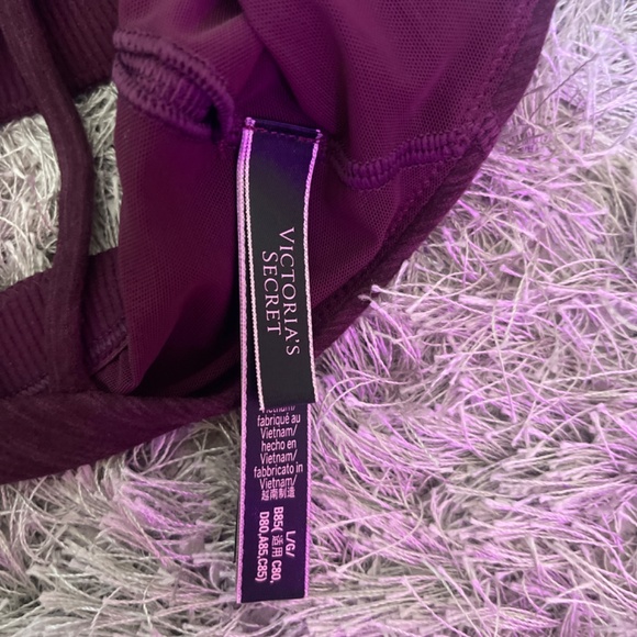 NWT Victoria’s Secret Minimum Support Sports Bra - Picture 5 of 5